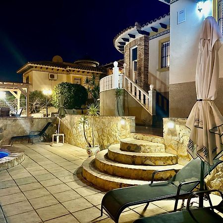 Casa Lilly-Rose, A Beautiful 3 Bedroom Detached Villa A Short Walk To The Villamartin Plaza & Golf Course المظهر الخارجي الصورة