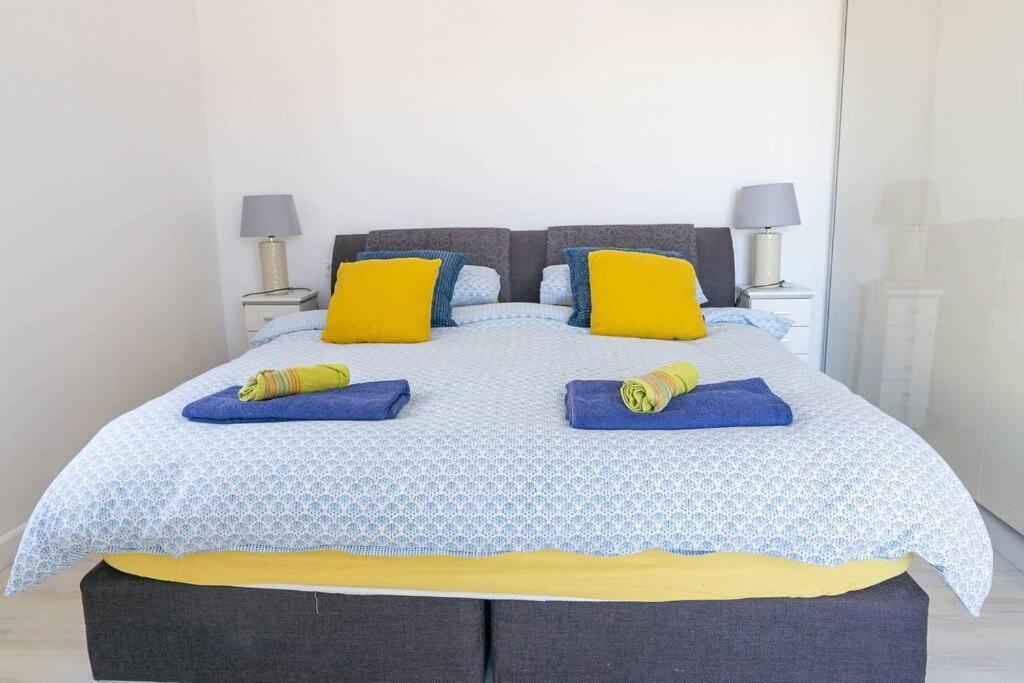 Casa Lilly-Rose, A Beautiful 3 Bedroom Detached Villa A Short Walk To The Villamartin Plaza & Golf Course المظهر الخارجي الصورة